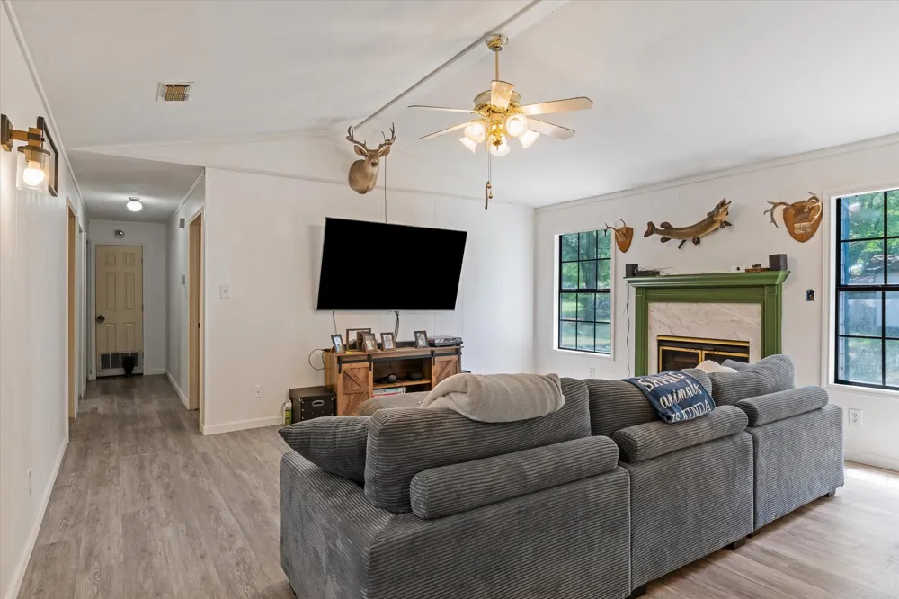 1413 Vz County Road 2414 Canton, TX 75103