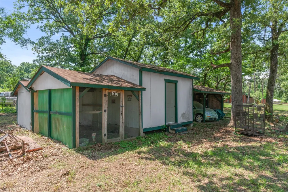 1413 Vz County Road 2414 Canton, TX 75103