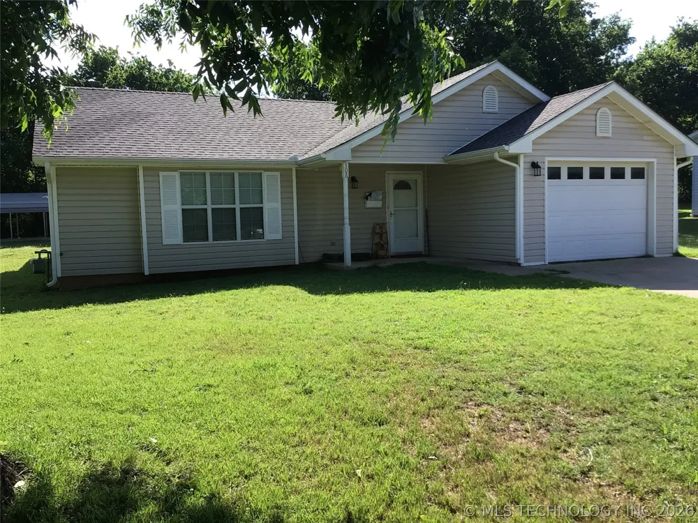 308 4th Davis, OK 73030