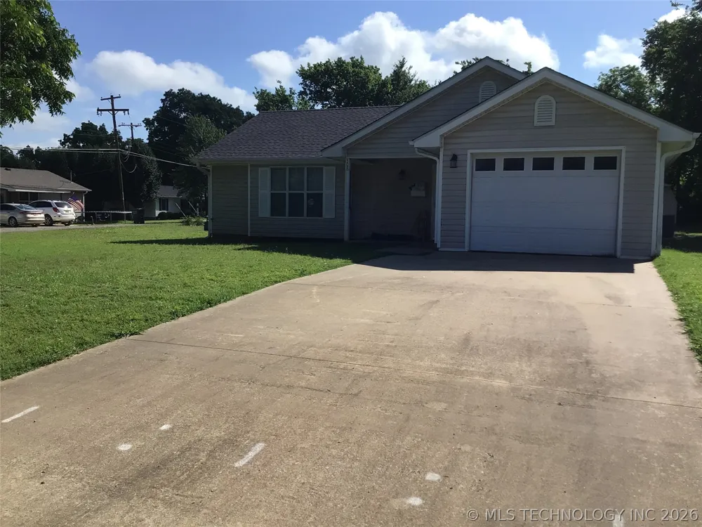 308 4th Davis, OK 73030
