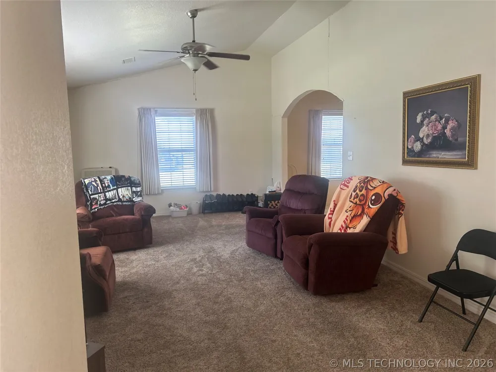 308 4th Davis, OK 73030