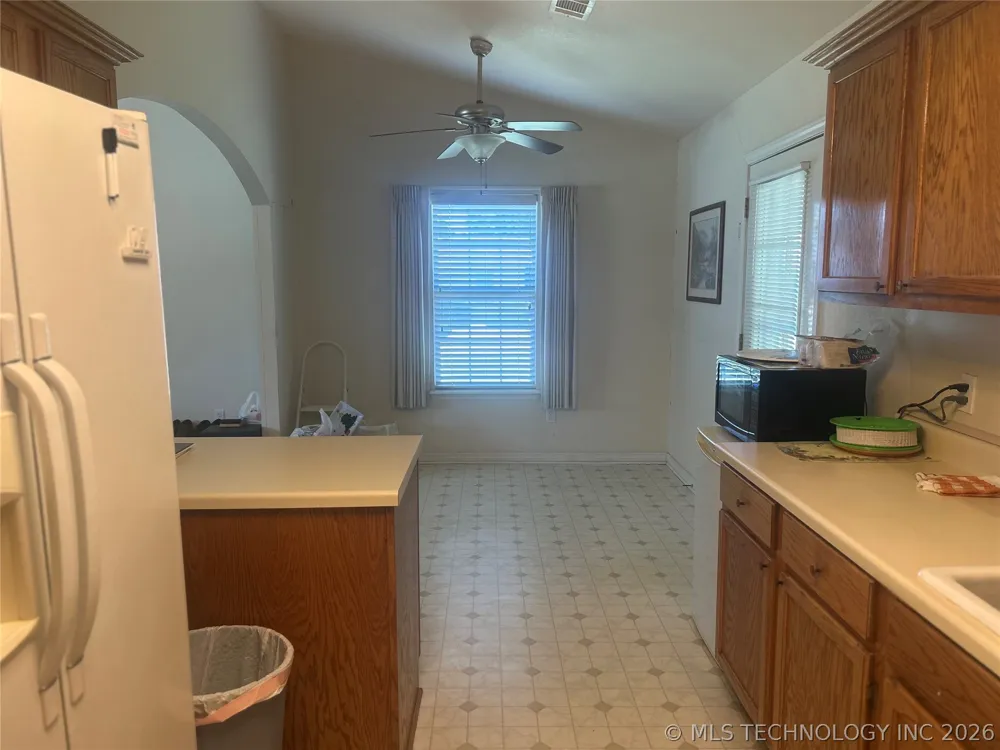 308 4th Davis, OK 73030