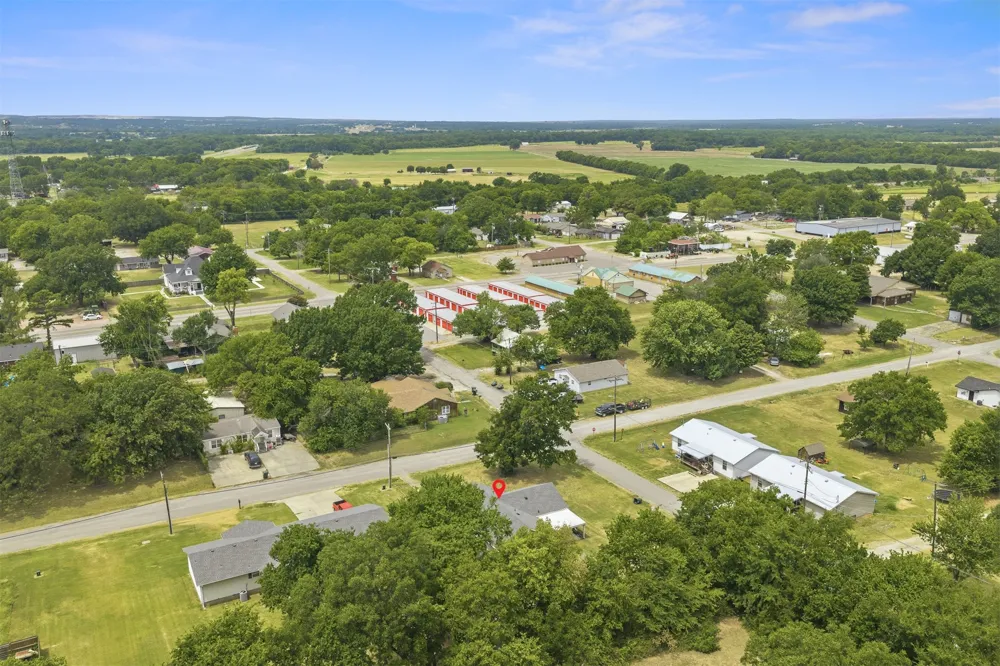 308 4th Davis, OK 73030