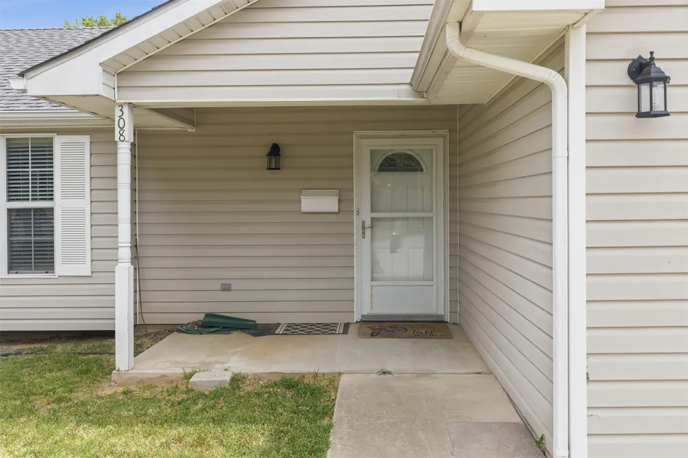 308 4th Davis, OK 73030