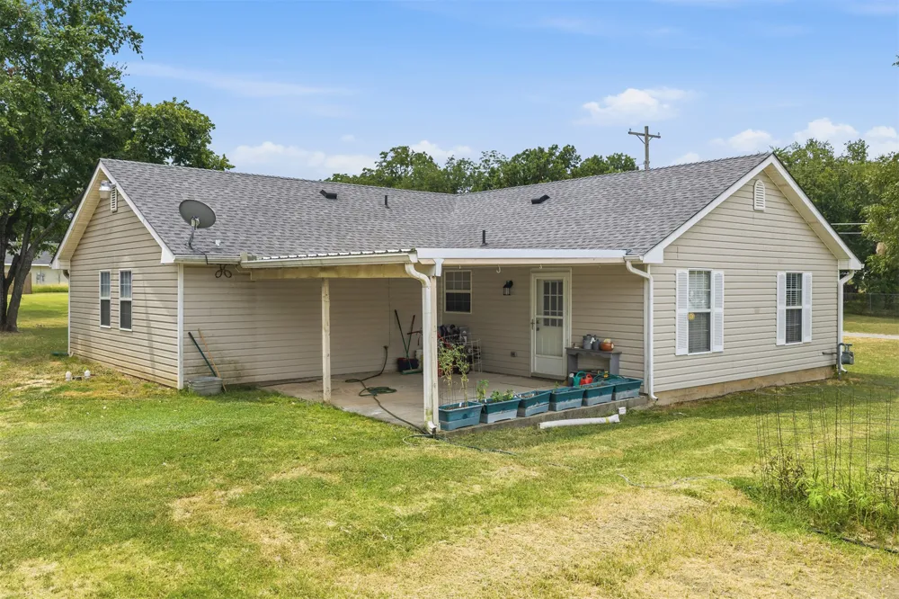 308 4th Davis, OK 73030