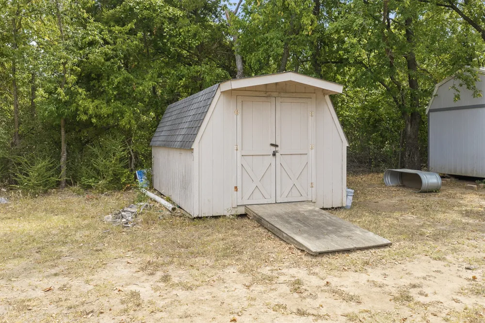 308 4th Davis, OK 73030