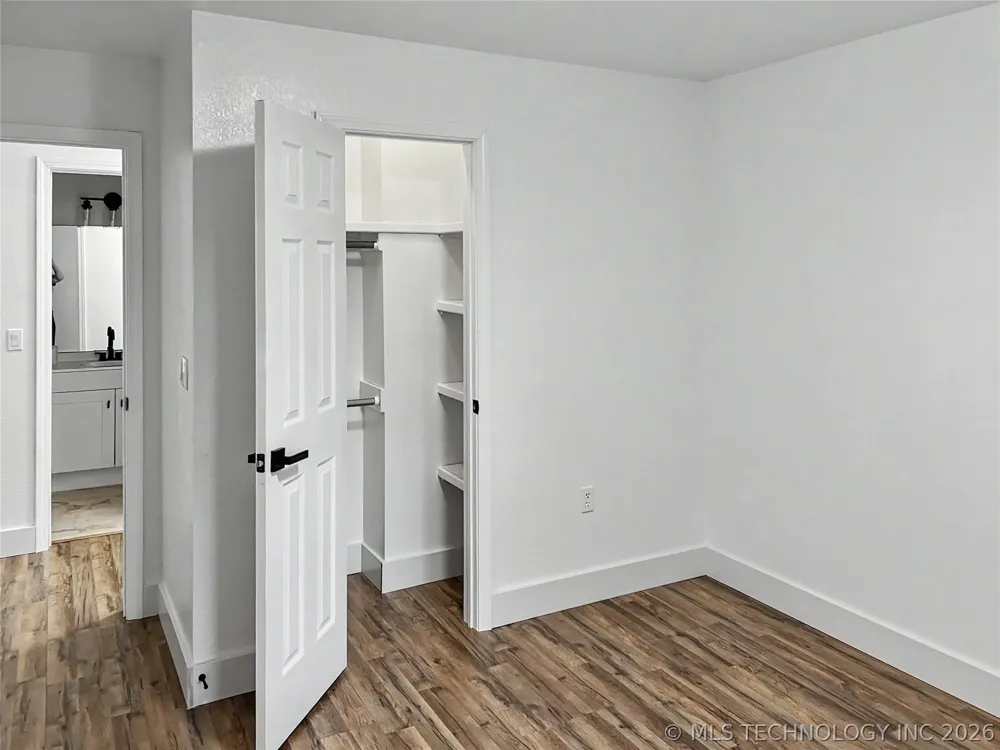 21083 S Forrest Drive Tahlequah, OK 74464