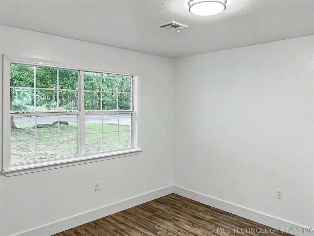 21083 S Forrest Drive Tahlequah, OK 74464