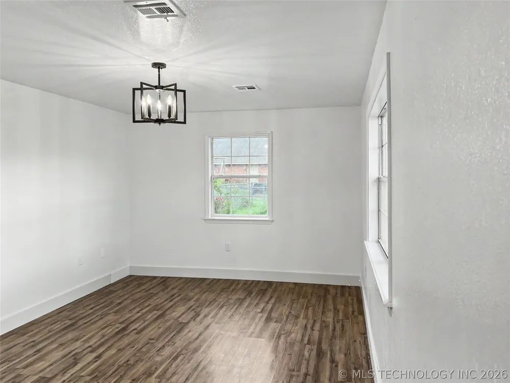 21083 S Forrest Drive Tahlequah, OK 74464
