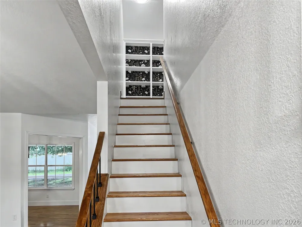 21083 S Forrest Drive Tahlequah, OK 74464