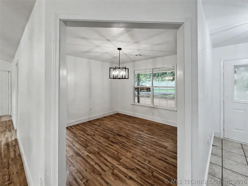 21083 S Forrest Drive Tahlequah, OK 74464