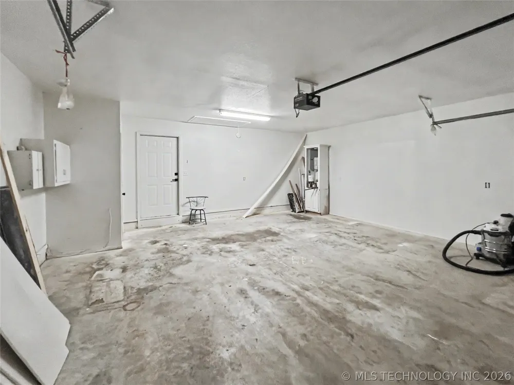 21083 S Forrest Drive Tahlequah, OK 74464