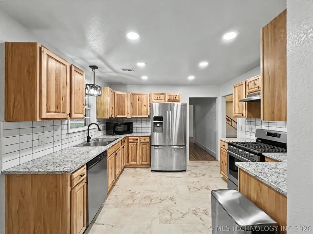 21083 S Forrest Drive Tahlequah, OK 74464
