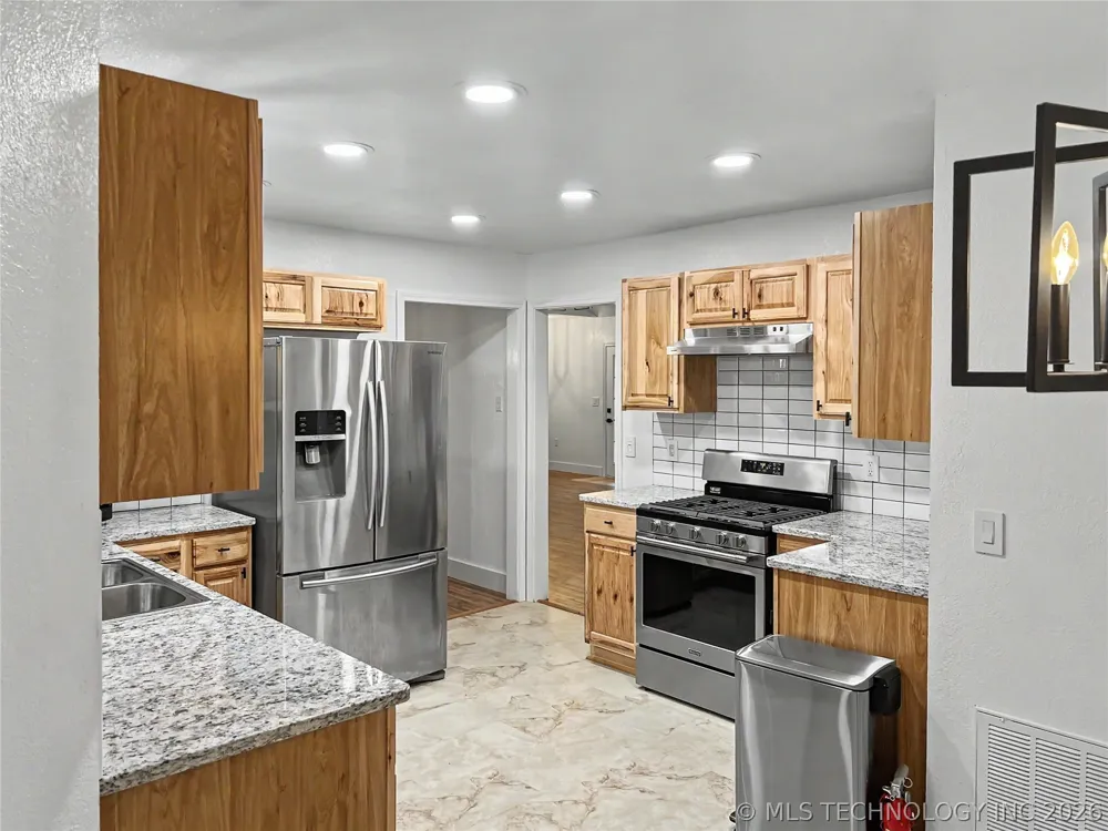 21083 S Forrest Drive Tahlequah, OK 74464