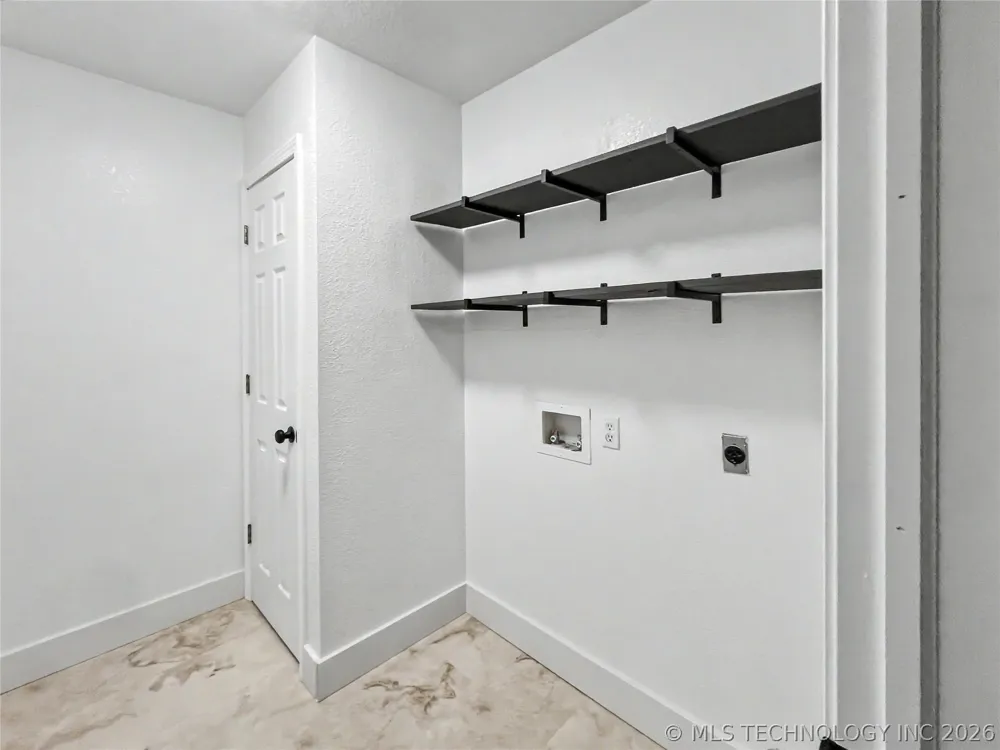21083 S Forrest Drive Tahlequah, OK 74464