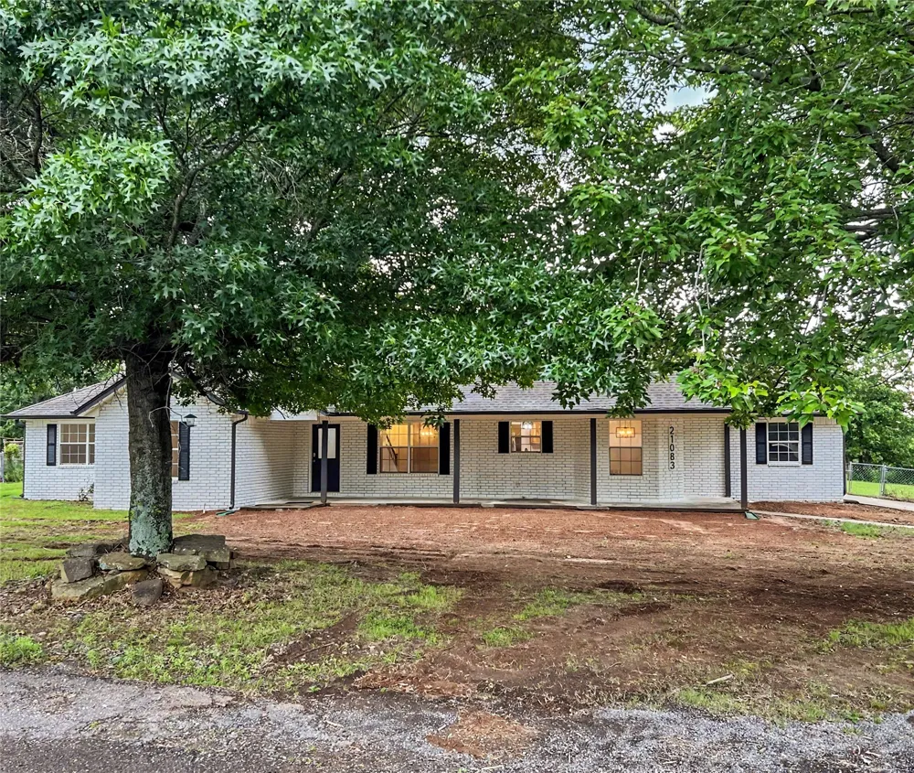 21083 S Forrest Drive Tahlequah, OK 74464