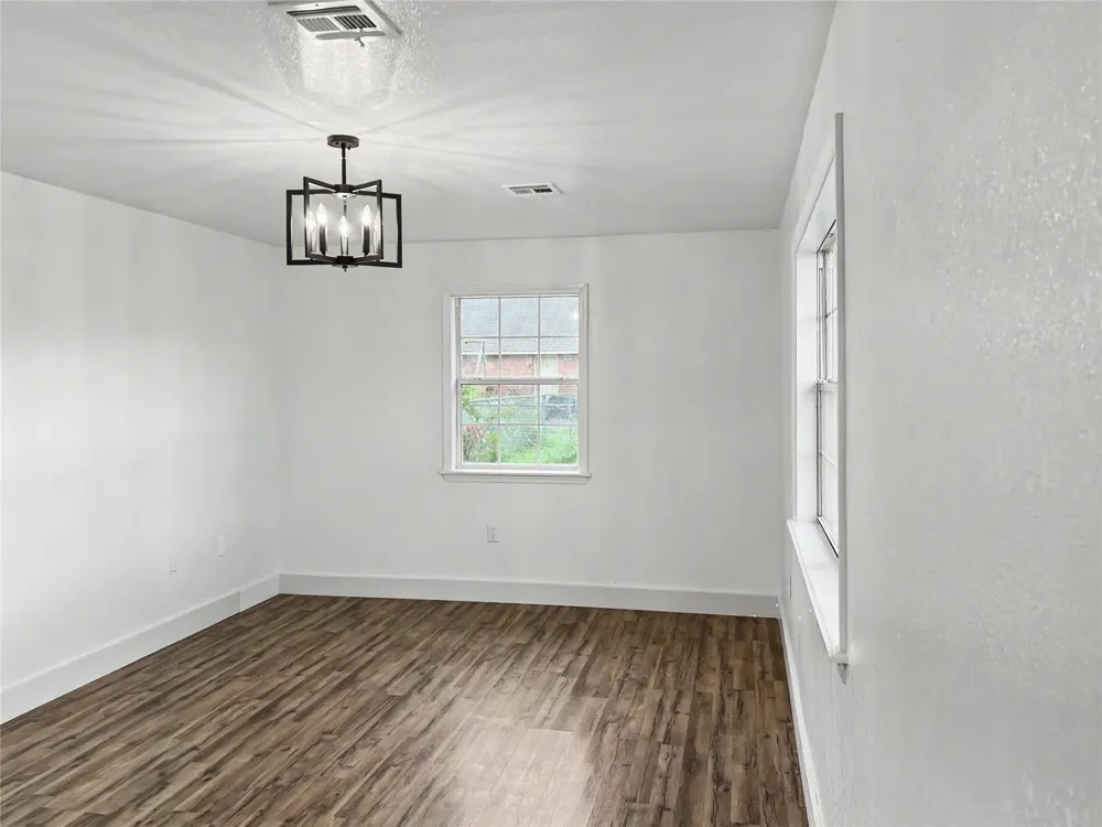 21083 S Forrest Drive Tahlequah, OK 74464