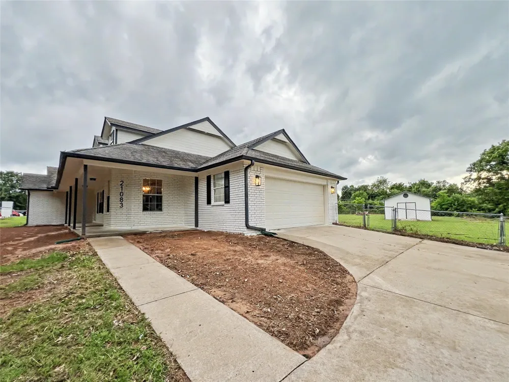 21083 S Forrest Drive Tahlequah, OK 74464