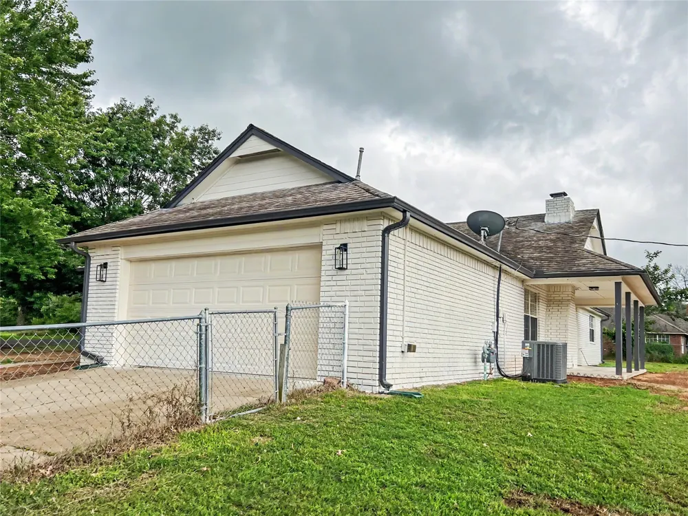 21083 S Forrest Drive Tahlequah, OK 74464
