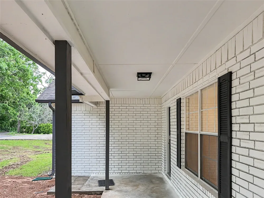 21083 S Forrest Drive Tahlequah, OK 74464