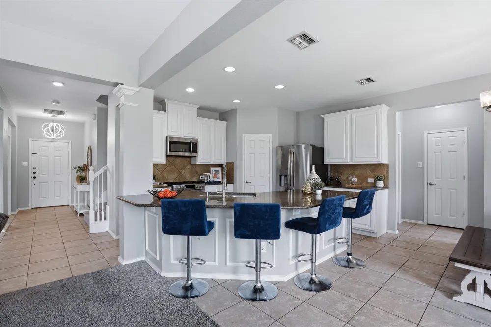 908 Lake Hollow Drive Little Elm, TX 75068