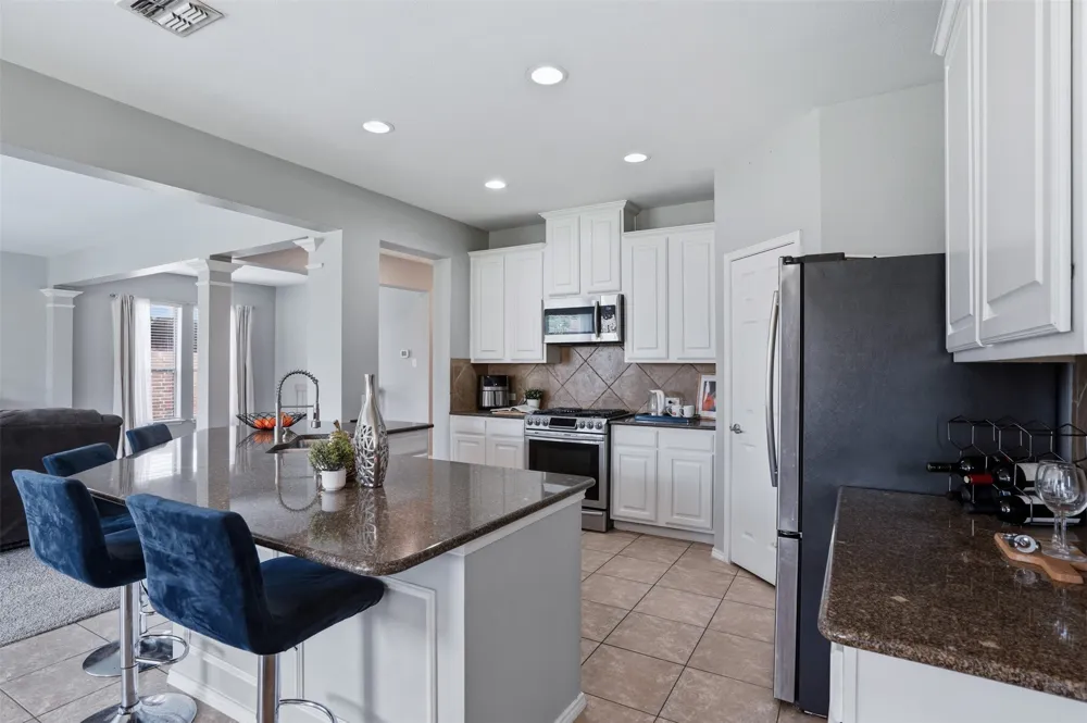908 Lake Hollow Drive Little Elm, TX 75068