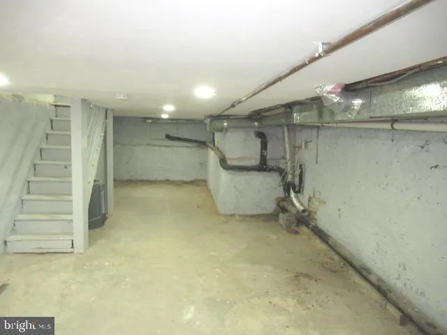 724 SPRUCE STREET Camden, NJ 08103