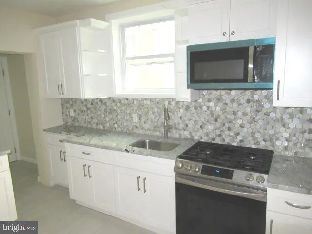 724 SPRUCE STREET Camden, NJ 08103