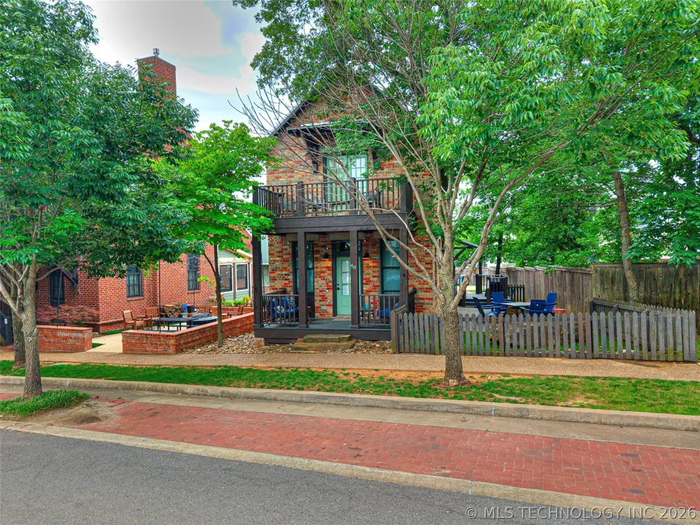 48 Park Street Carlton Landing, OK 74432