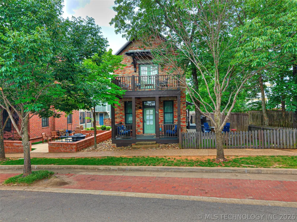 48 Park Street Carlton Landing, OK 74432