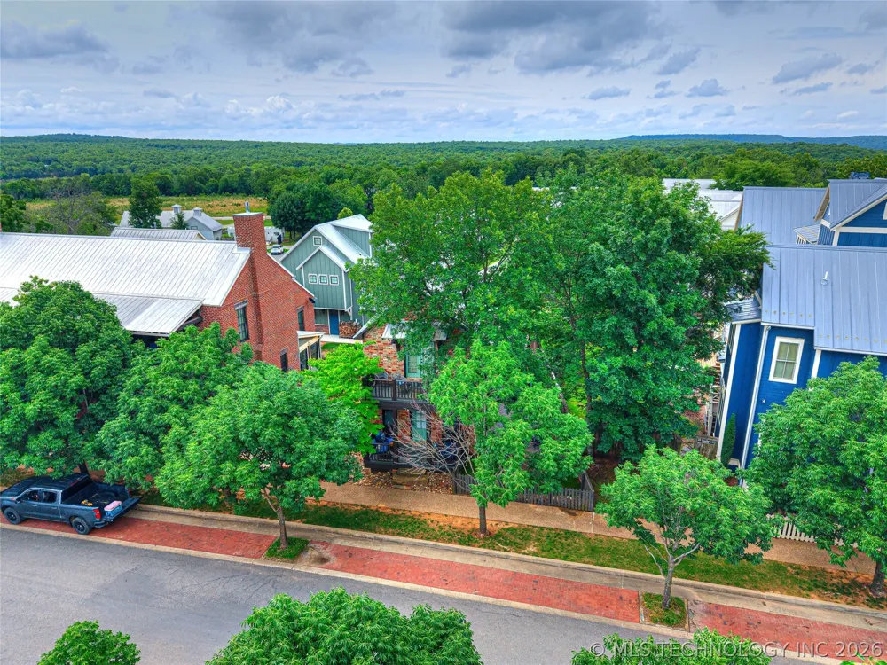 48 Park Street Carlton Landing, OK 74432