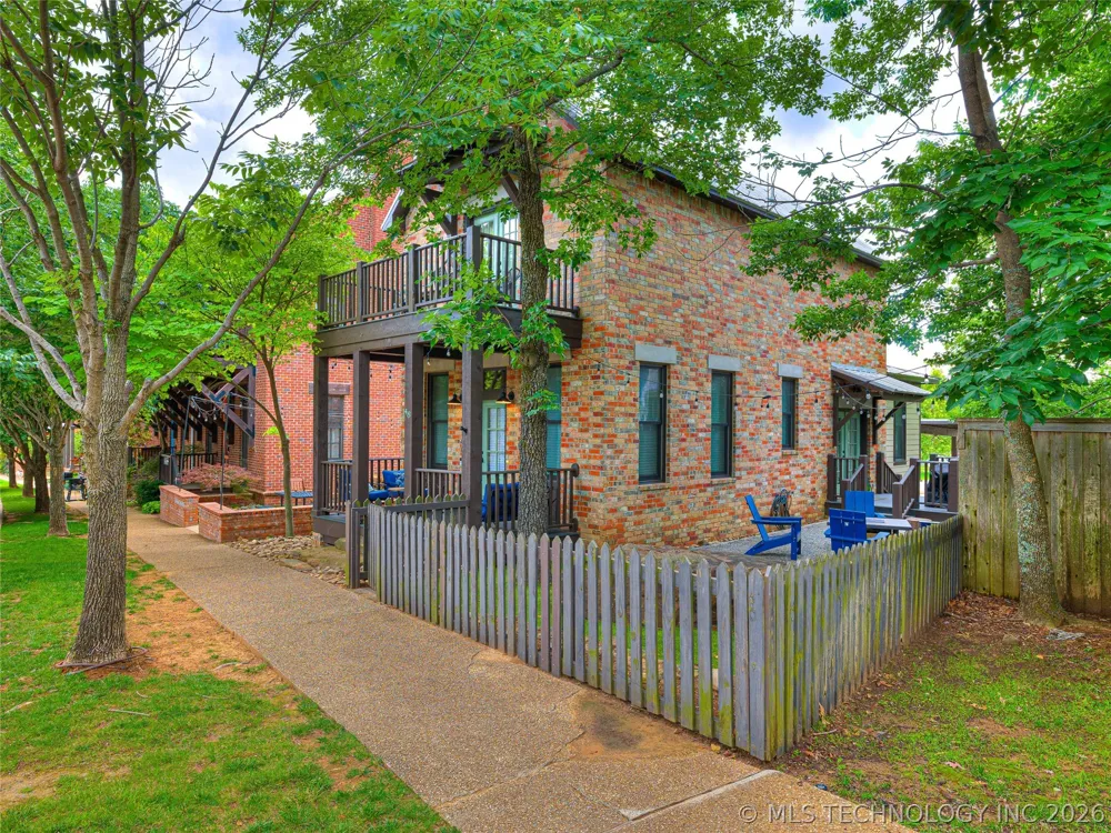 48 Park Street Carlton Landing, OK 74432