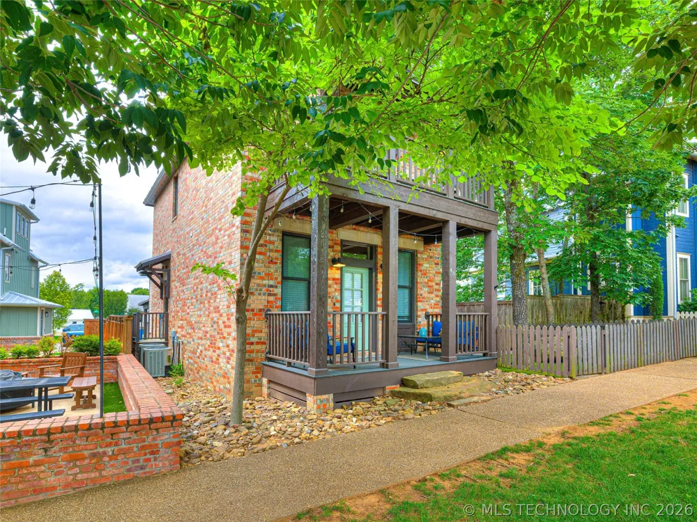 48 Park Street Carlton Landing, OK 74432
