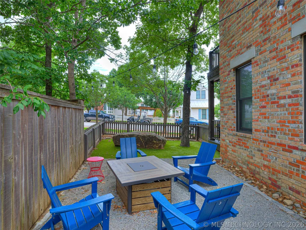 48 Park Street Carlton Landing, OK 74432