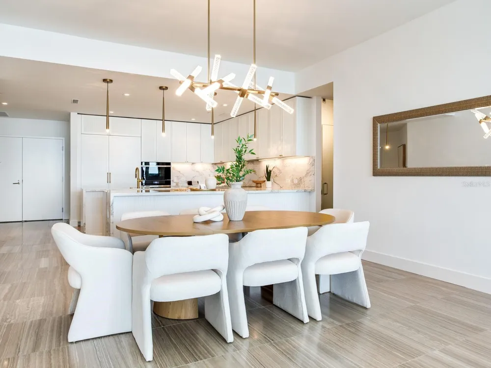 3101 W BAYSHORE BOULEVARD #402 Tampa, FL 33629