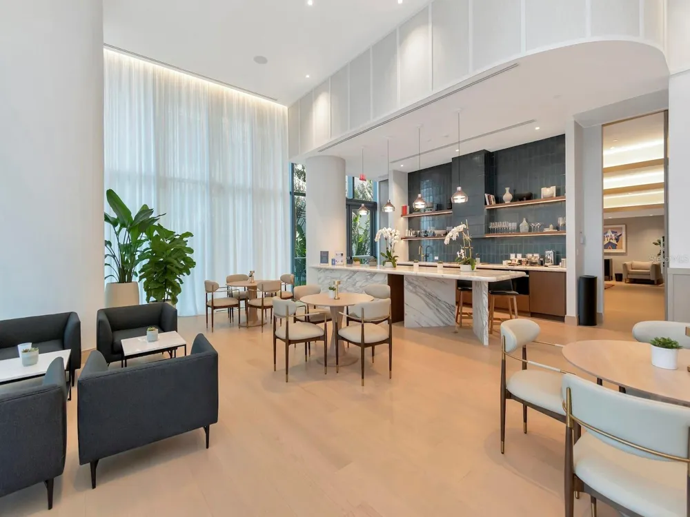 3101 W BAYSHORE BOULEVARD #402 Tampa, FL 33629