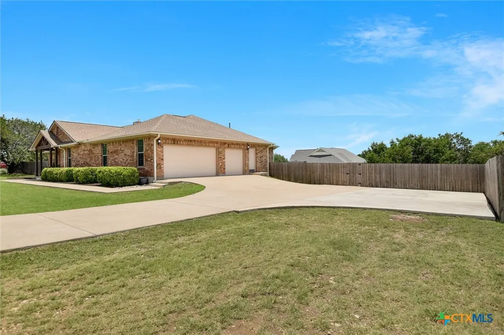212 Christine Lane Liberty Hill, TX 78642
