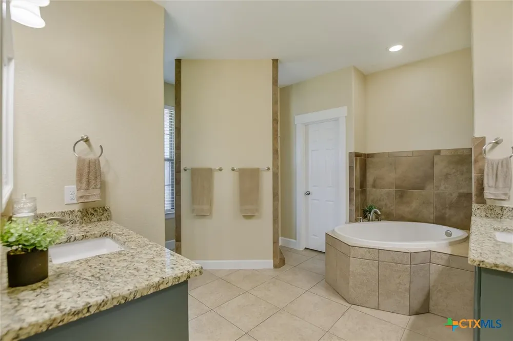 212 Christine Lane Liberty Hill, TX 78642