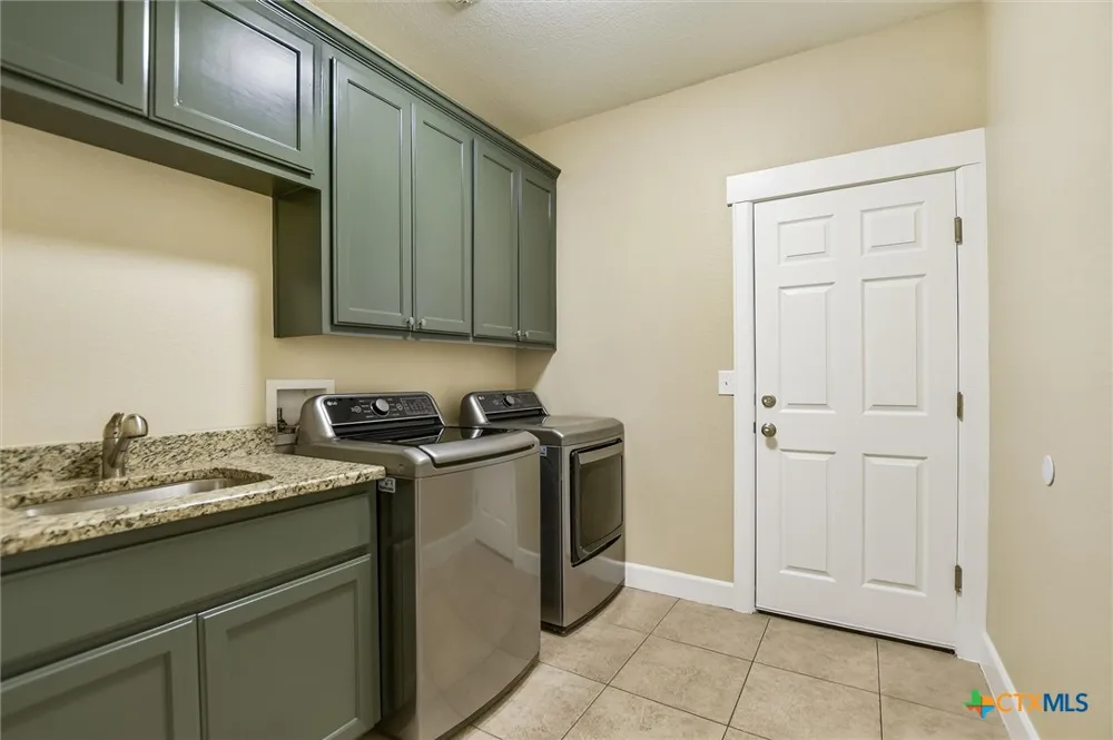 212 Christine Lane Liberty Hill, TX 78642