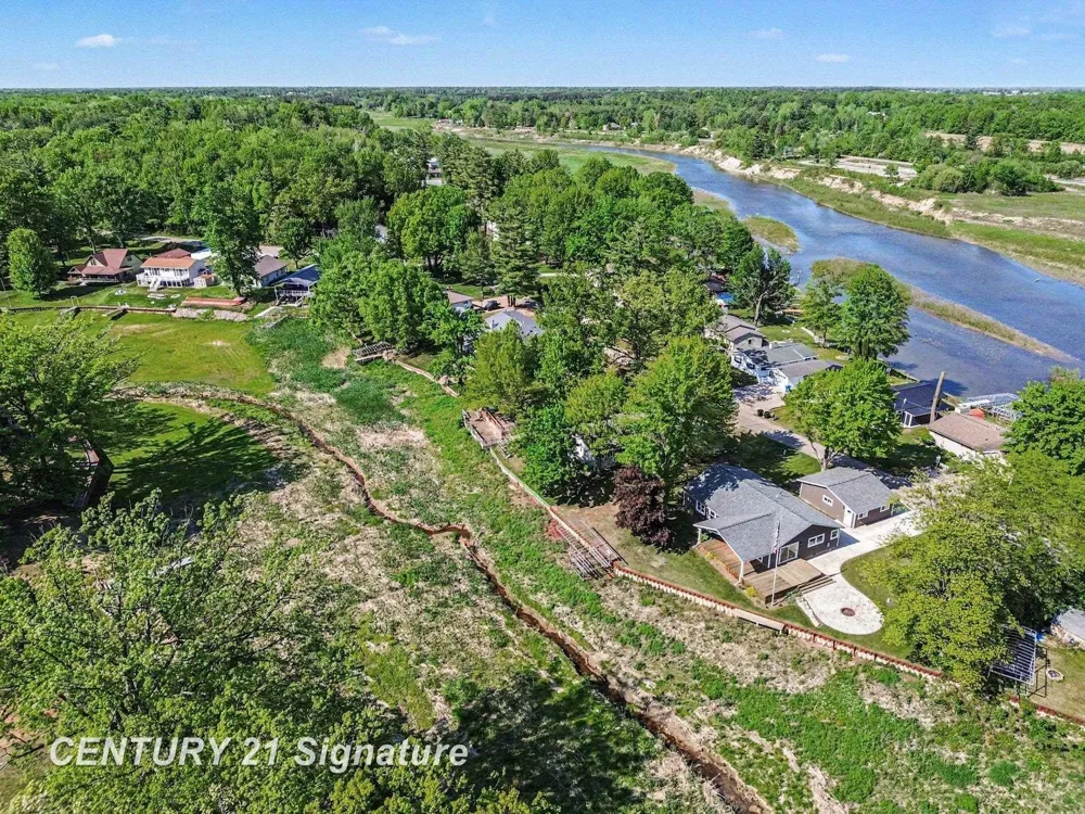 5458 Oakridge Drive Tobacco Township, MI 48612