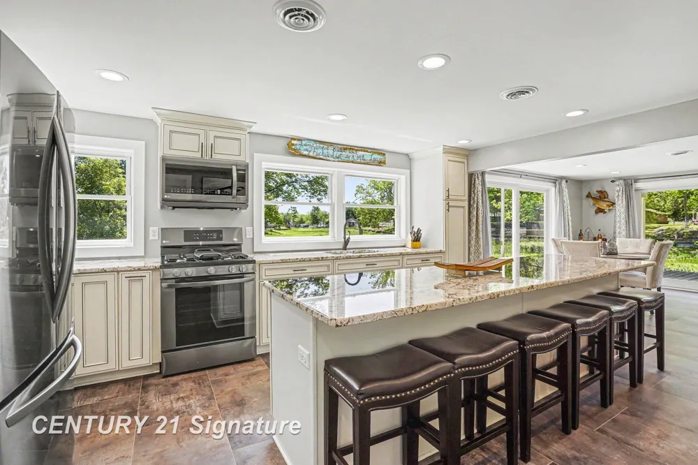 5458 Oakridge Drive Tobacco Township, MI 48612