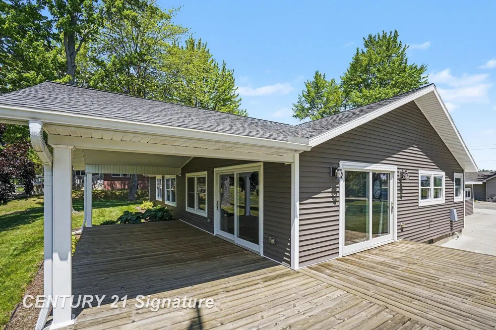 5458 Oakridge Drive Tobacco Township, MI 48612
