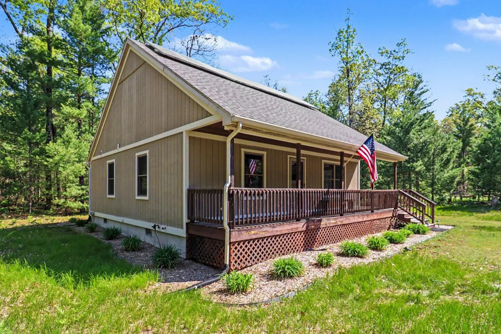 7766 E Bradshaw Branch, MI 49402