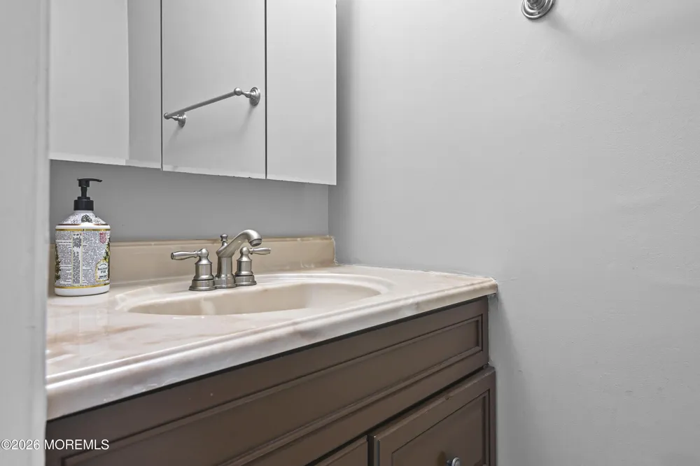 67 Albury Way North Brunswick, NJ 08902