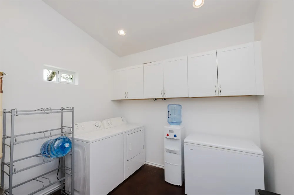 121 Lakewood Trail Leander, TX 78641