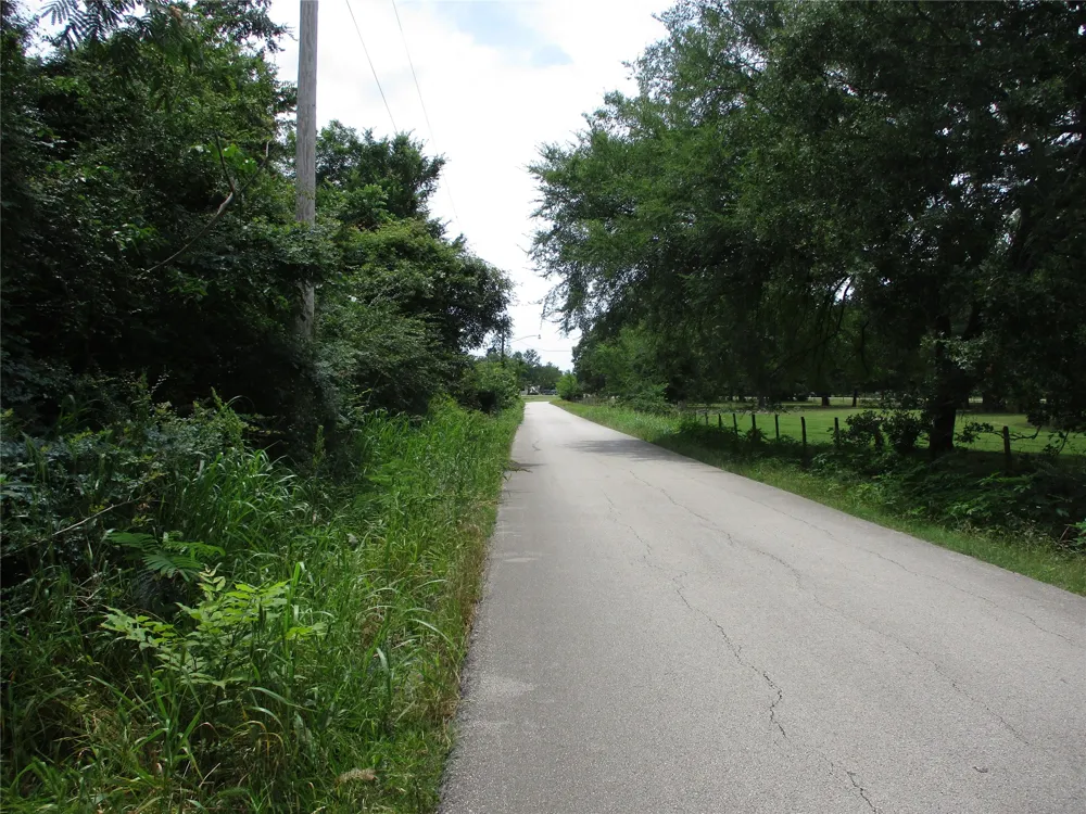 ROBINSON STREET Emory, TX 75440