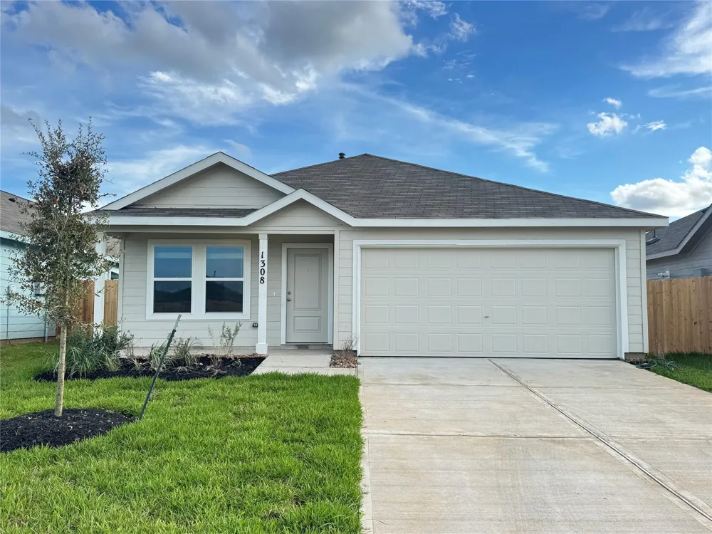 1308 Wharton Lakes Boulevard Wharton, TX 77488
