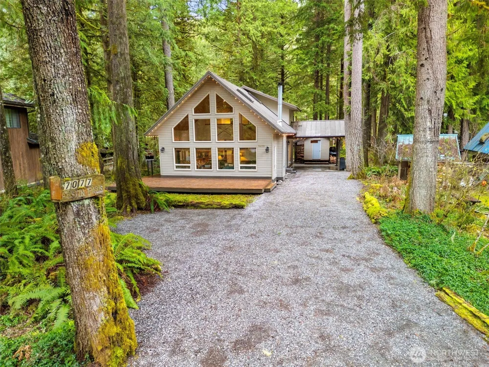 7077 Austin Pass Road Glacier, WA 98244