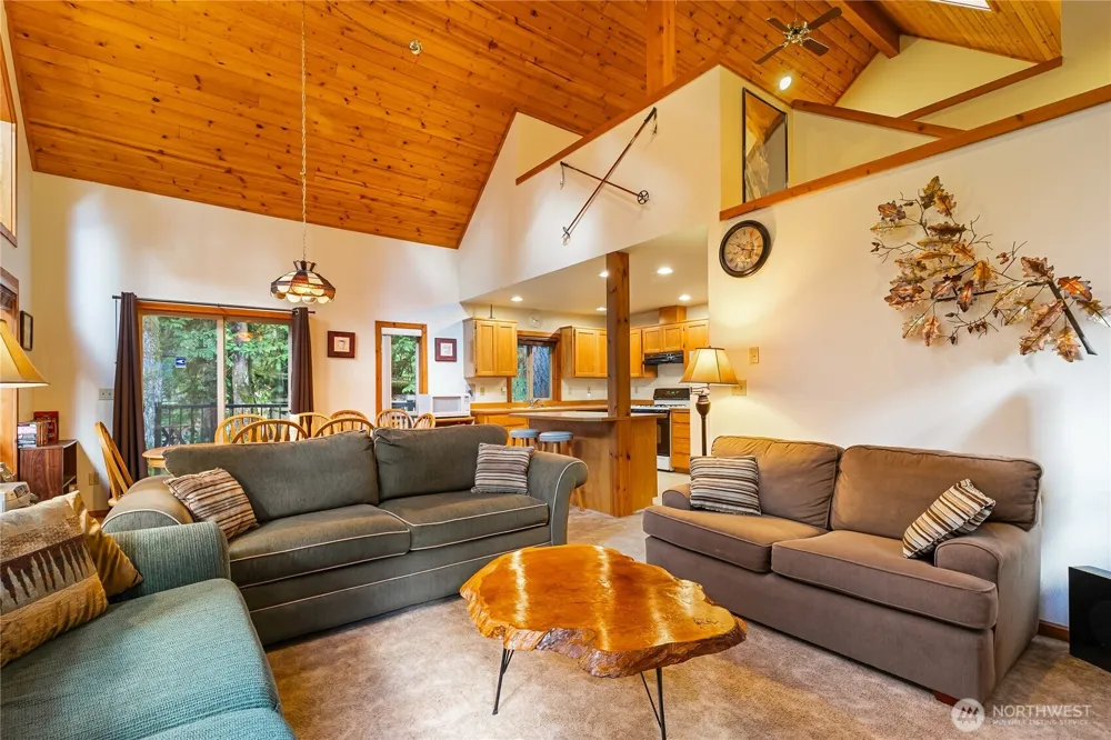 7077 Austin Pass Road Glacier, WA 98244