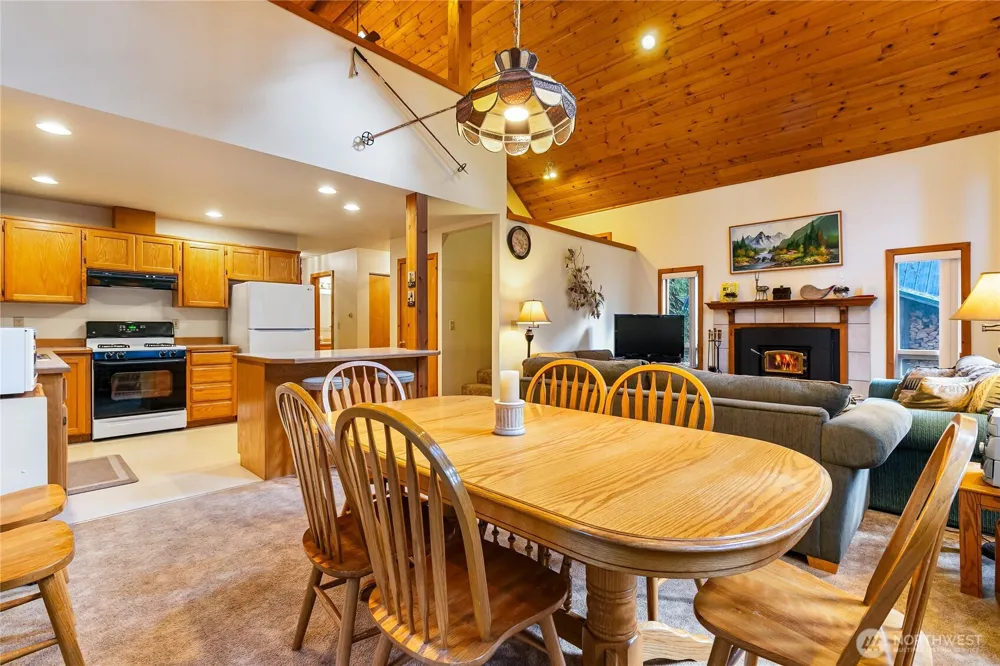 7077 Austin Pass Road Glacier, WA 98244